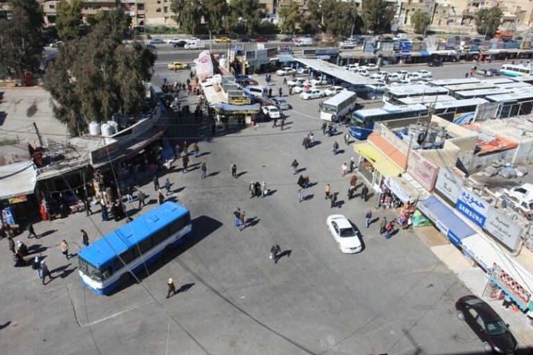 دوام الجامعات يضاعف أعداد مستخدمي النقل المنتظم بين المحافظات