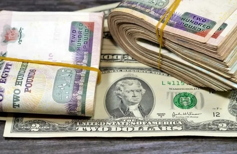 خروج 4 مليارات دولار من الأموال الساخنة في مصر خلال 10 أيام