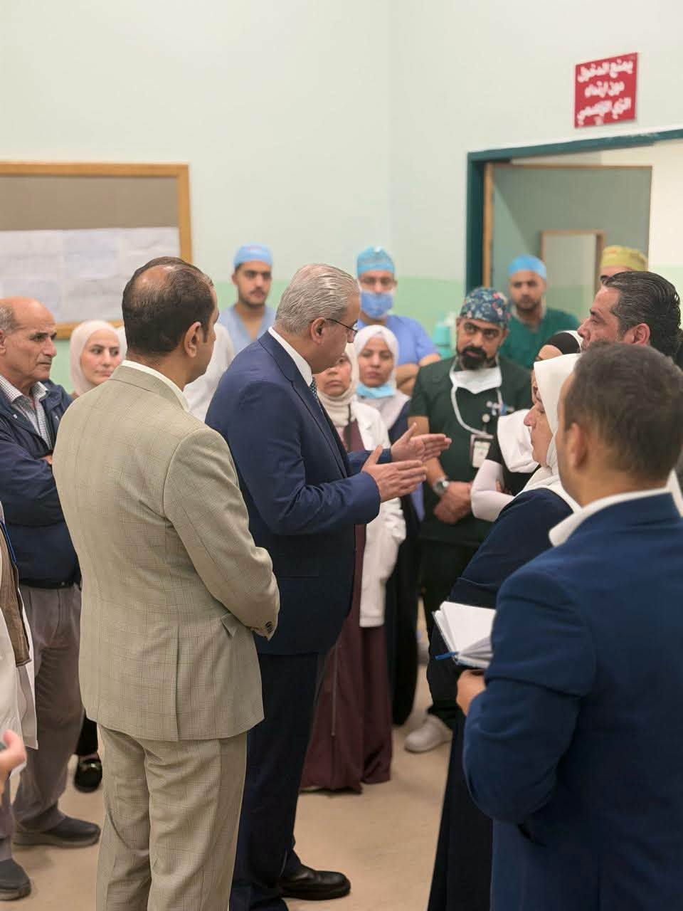 البدور يفتتح وحدة عمليات جراحة الأعصاب وقسم العلاج البيولوجي في مستشفيات البشير