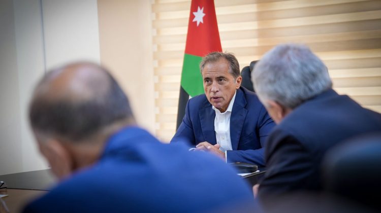 اجتماع للمجلس الأمني في الكرك بحضور رئيس الوزراء لمتابعة تداعيات جريمة الكرك