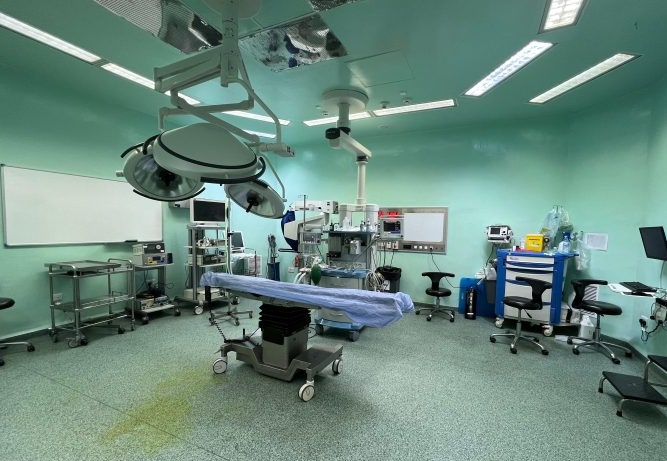 إجراء أول عملية قلب مفتوح لطفل بمستشفى الحسين السلط الجديد