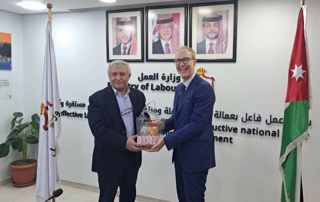 وزير العمل والسفير الإيطالي يبحثان تعزيز التعاون المشترك