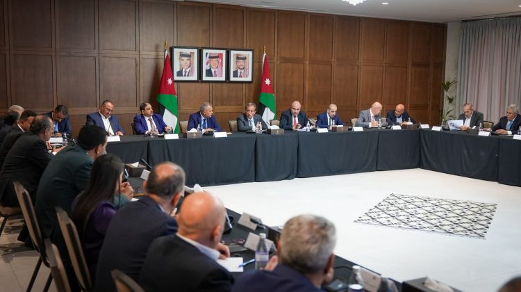 رئيس الوزراء يلتقي حزب مبادرة في إطار سلسلة لقاءاته مع الأحزاب