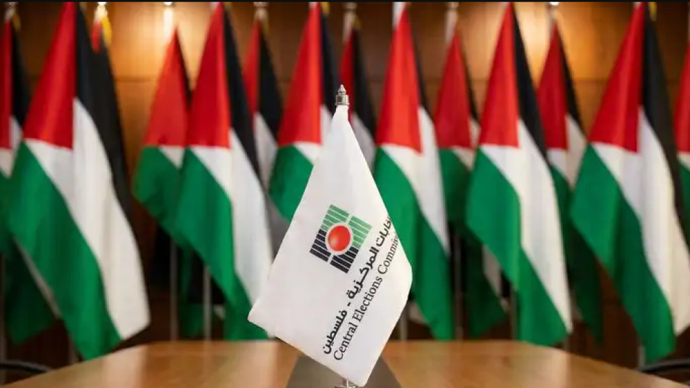 القيادة الفلسطينية تبلغ فرنسا بتأجيل الانتخابات التشريعية