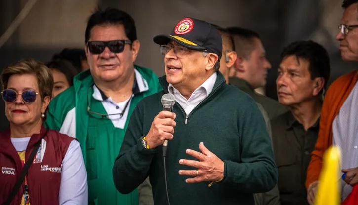 الرئيس الكولومبي يجدد هجومه على نتنياهو