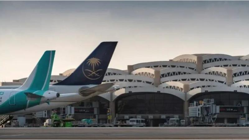 مطار الرياض يستأنف رحلاته بعد إغلاق لأسبوعين