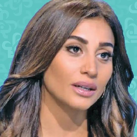 دينا الشربيني تواجه انتقادات بسبب صور مفبركة