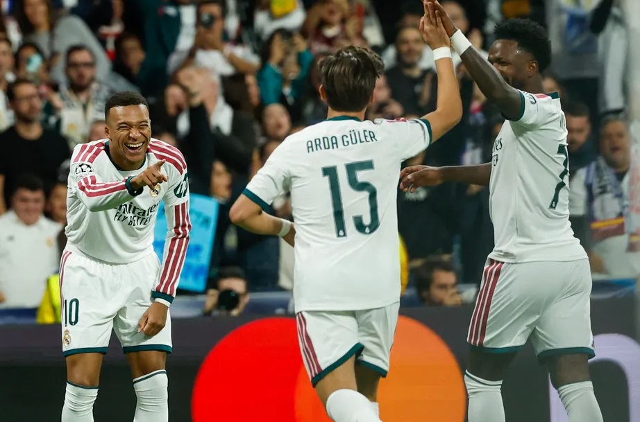 ريال مدريد يمطر شباك لايبزيغ برباعية قبل الكلاسيكو