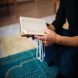 فوائد قراءة القرآن الكريم وفضل تلاوته يوميا