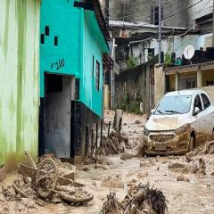 مصرع أكثر من 32 شخصا في فيضانات البرازيل